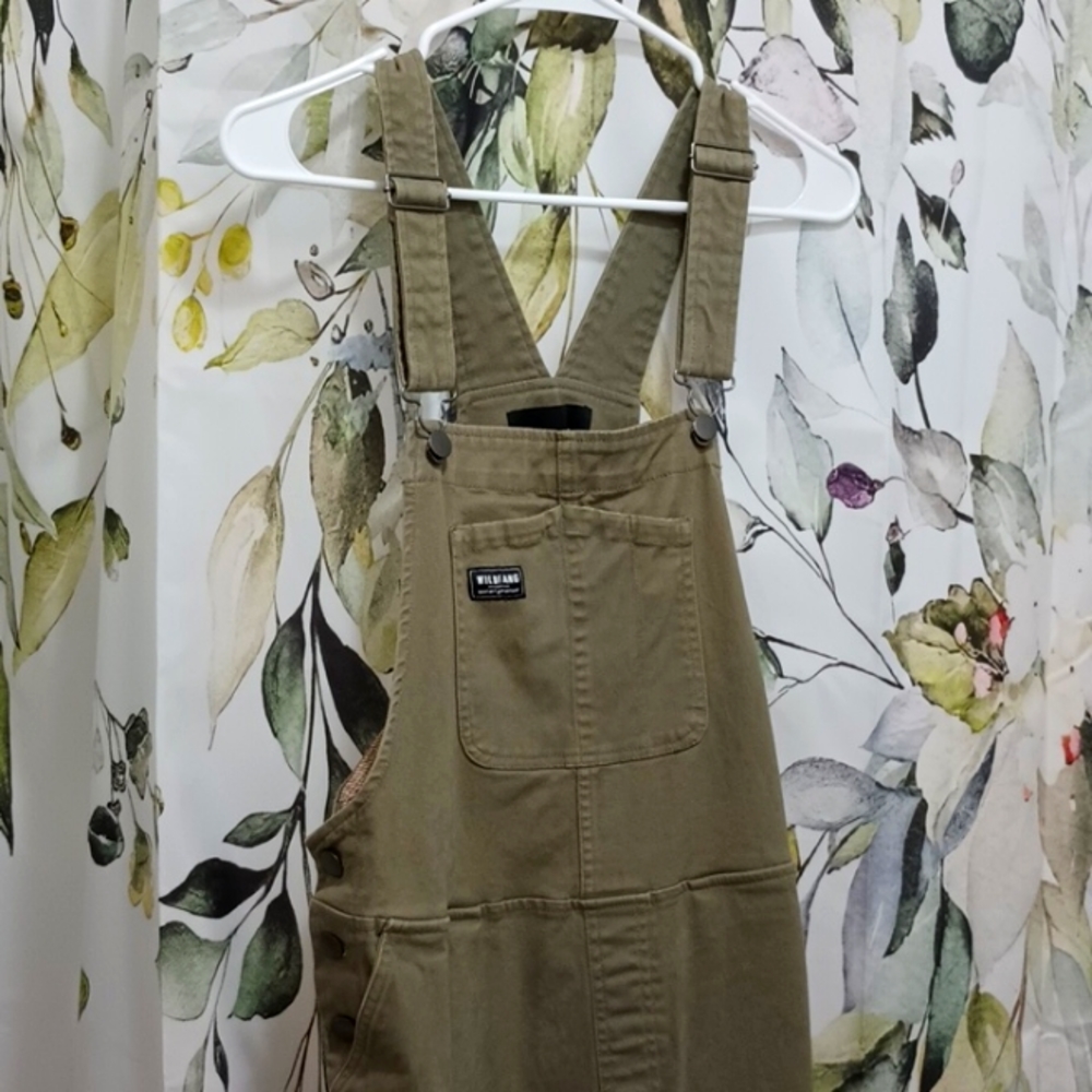 Wildfang essential overall olive green, size M